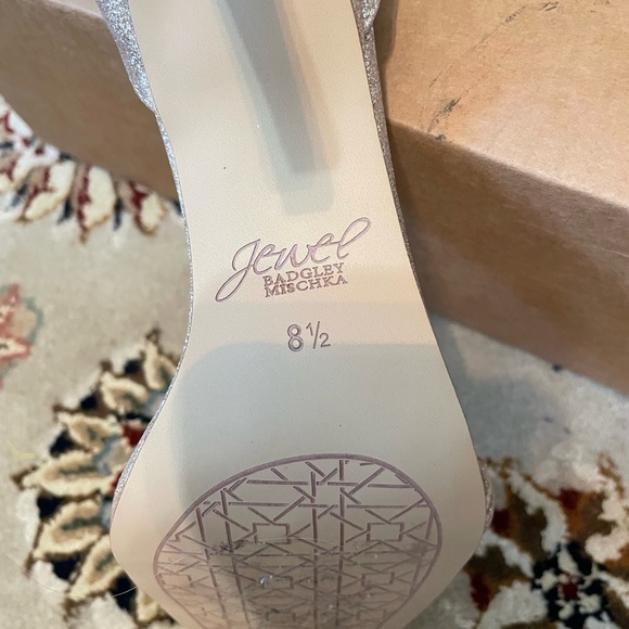 BNIB Badgley Mischka Bridal pale gold formal shoe sz 8 1/2 Nordstrom - Picture 3 of 5